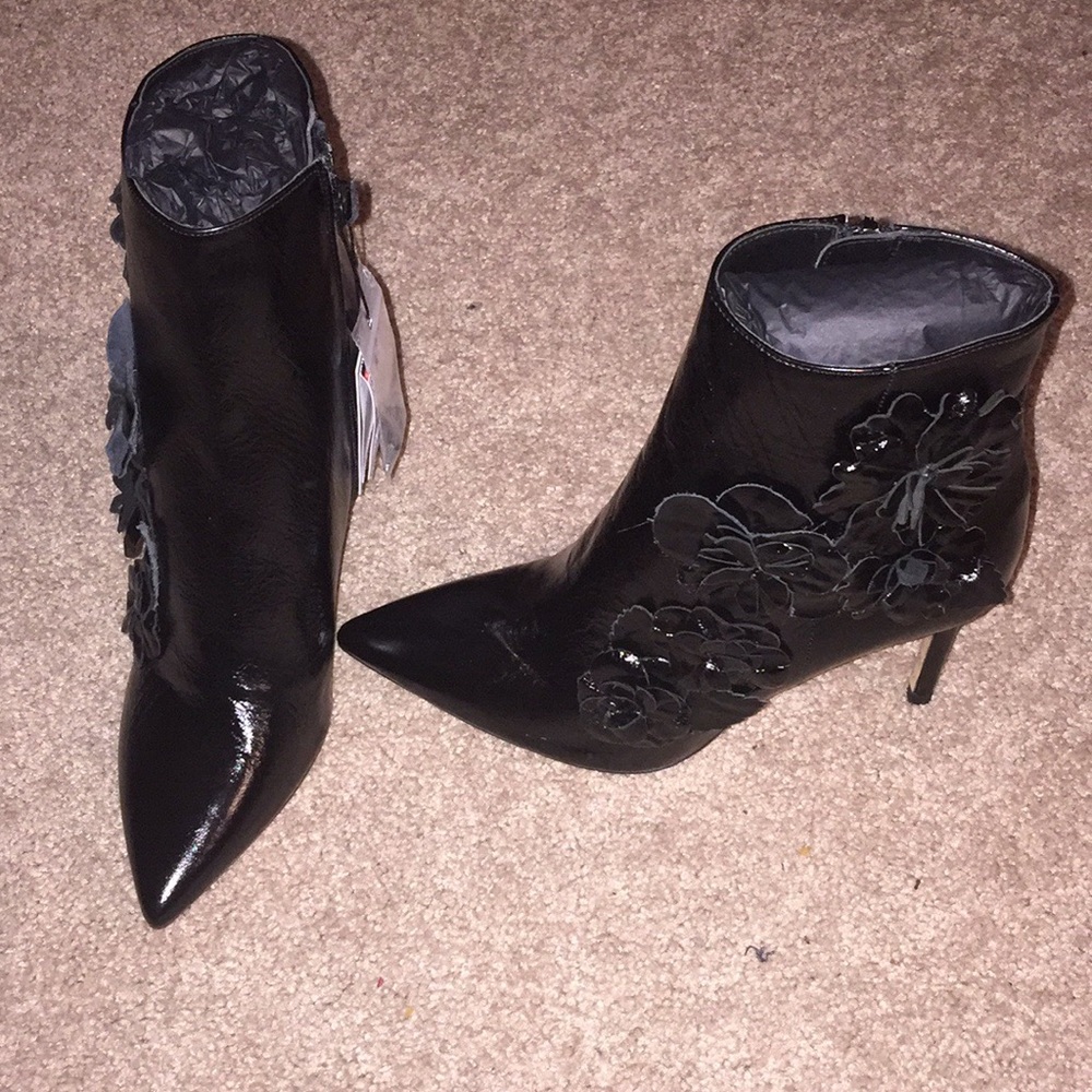 Brand New Zara Leather Ankle Boots - Picture 2 of 4
